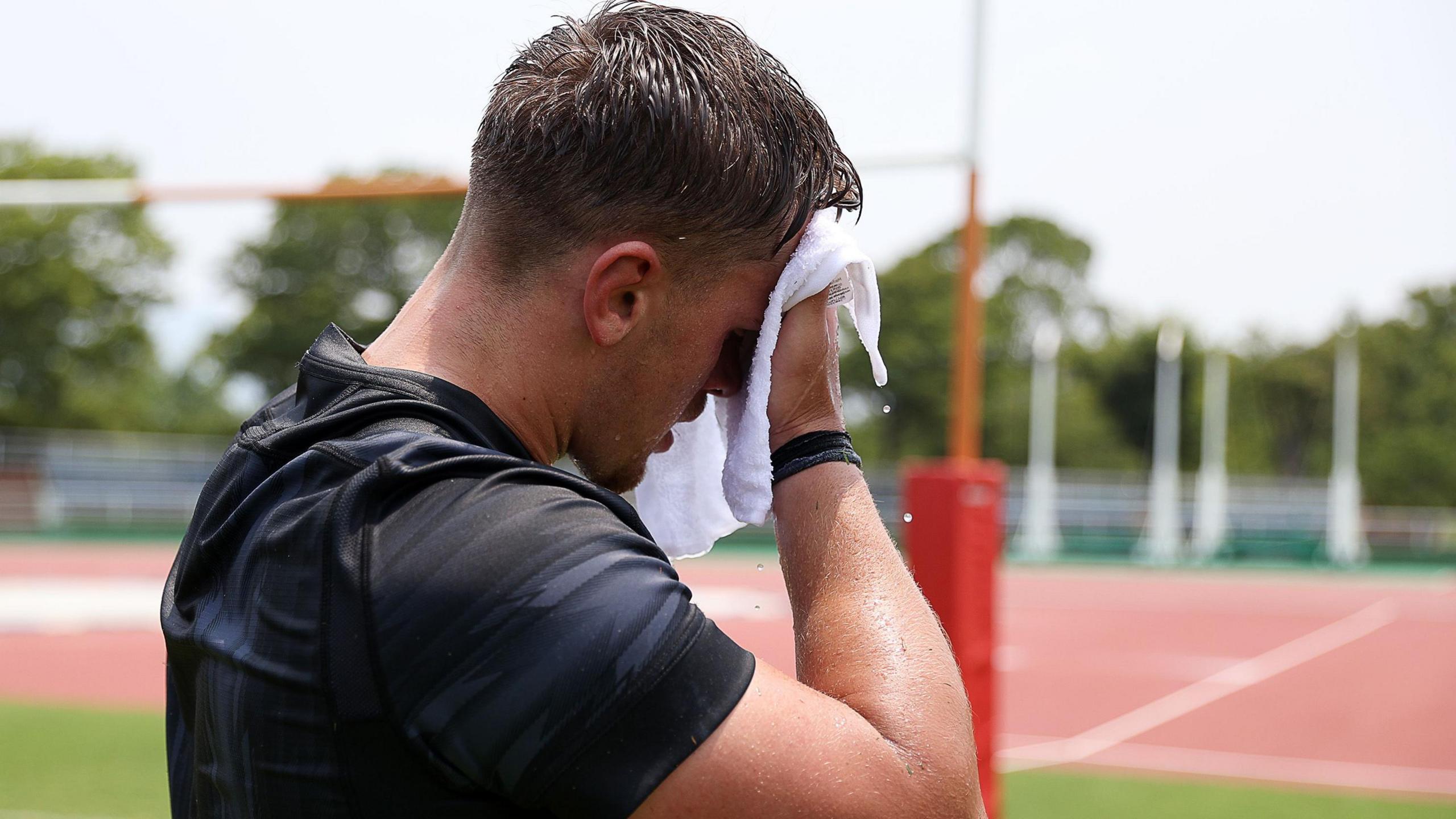 Wales and Japan to have water breaks and longer half-time