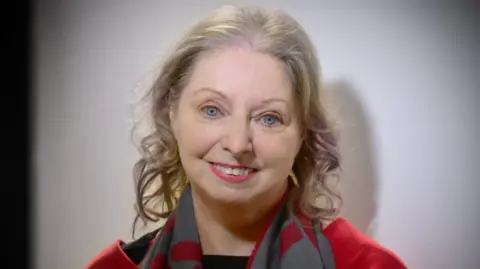 Read more about the article New Hilary Mantel prize to help emerging writers