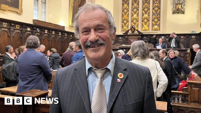 Read more about the article Former Exeter policeman named honorary alderman