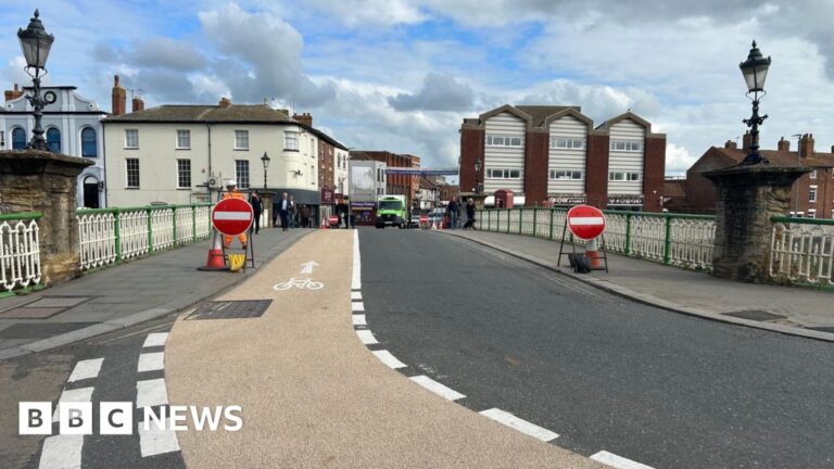 Read more about the article New Bridgwater one-way system putting shoppers off, MP says