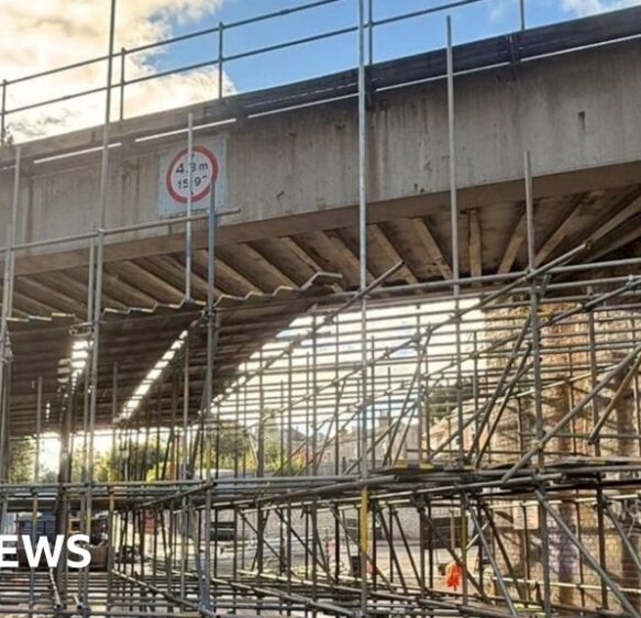 Travel disruption warning as Frome railway bridge work continues