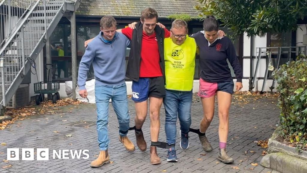 You are currently viewing Radio Cornwall presenters to join in three-legged challenge