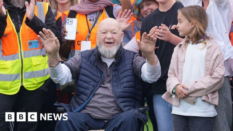 Read more about the article ‘Glastonbury Festival is what’s keeping me going’