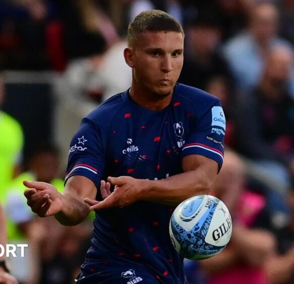 Harry Ascherl: Exeter sign centre following a trial with the club