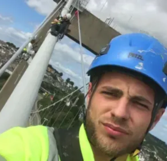 ‘Daredevil decorators’ protecting Tamar Bridge from corrosion