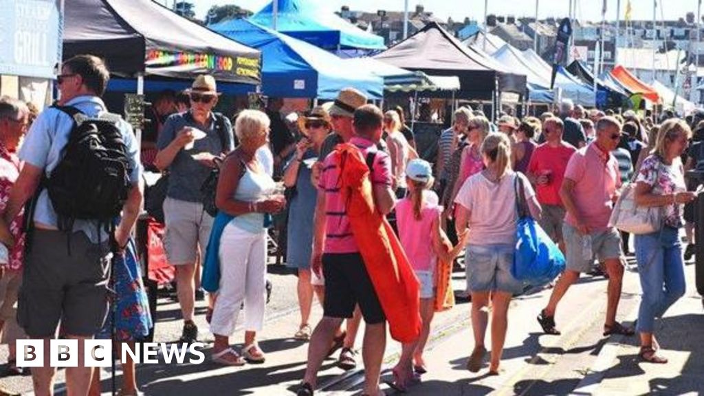 You are currently viewing Dorset Seafood Festival reverts to free entry at Weymouth Harbour