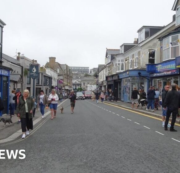 Newquay businesses back renewal of improvement district