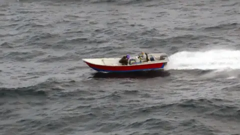Read more about the article Royal Navy ship stops boat carrying £35m illegal drugs