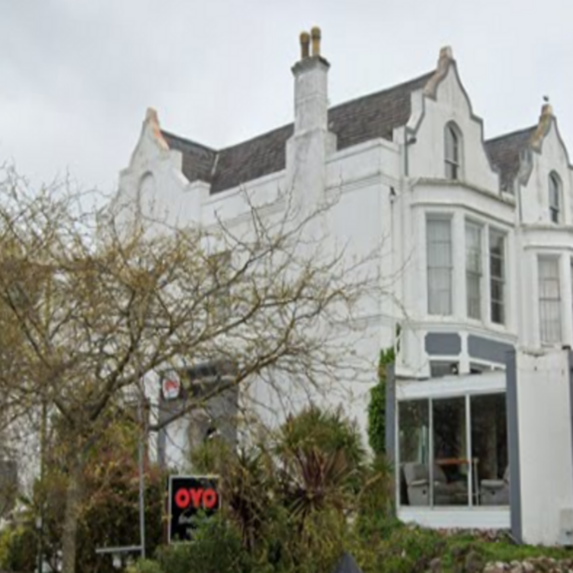 ‘Eyesore’ Torquay hotel closed for three months by police