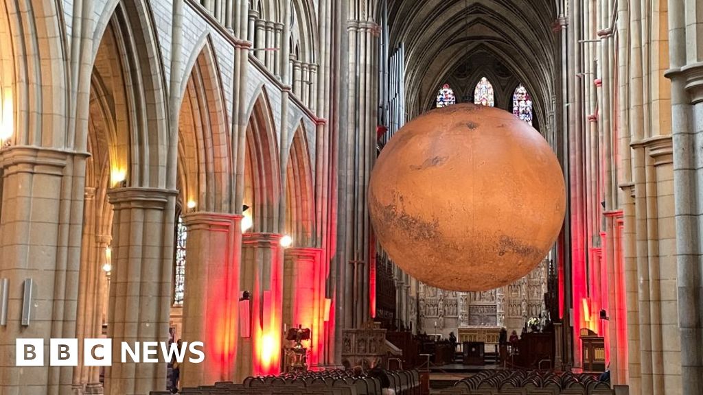 You are currently viewing Visitors take in ‘big’ Mars sculpture at Truro Cathedral