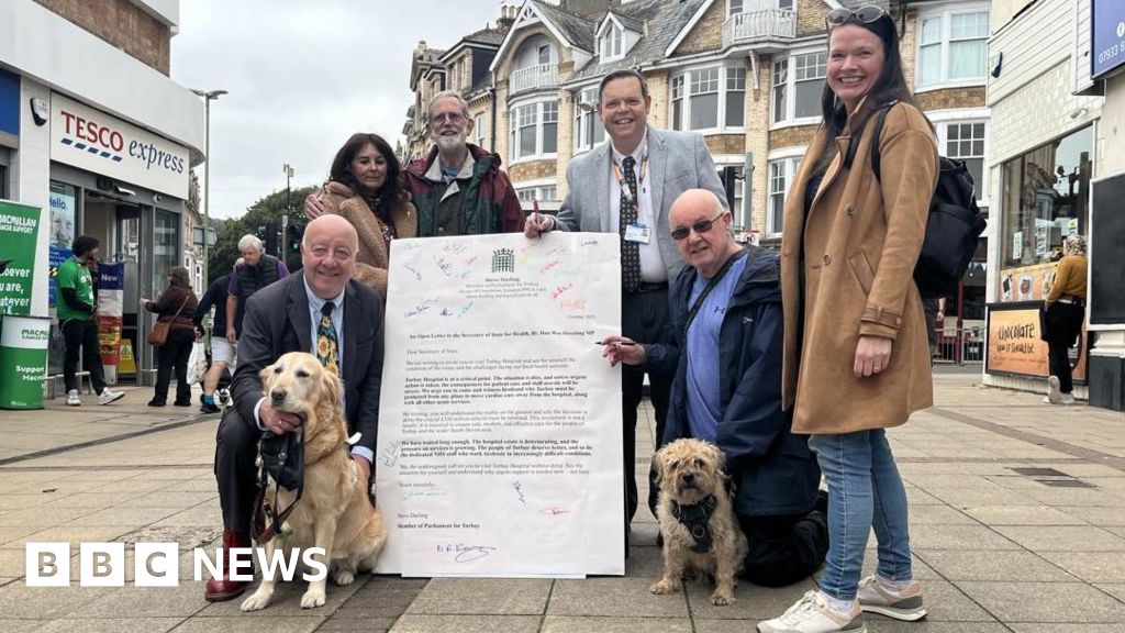You are currently viewing Health secretary Wes Streeting urged to visit Torbay Hospital