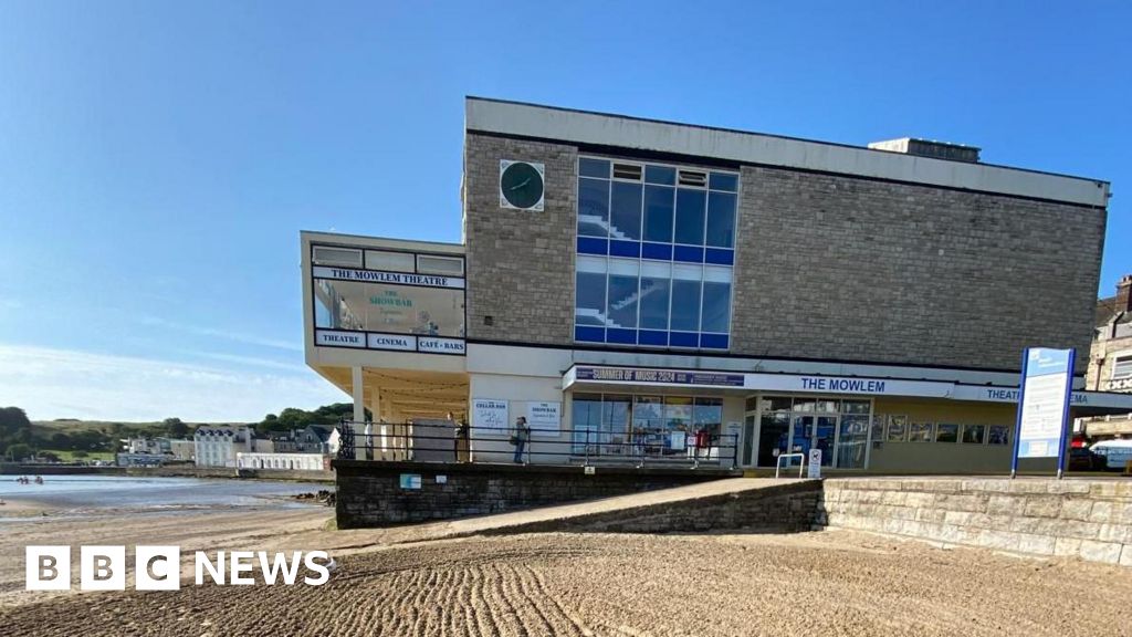 You are currently viewing Swanage Mowlem theatre leaking roof repairs to start in new year