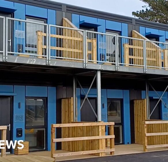 Cornwall Council to sell 37 modular units for homeless