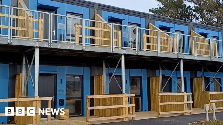 Read more about the article Cornwall Council to sell 37 modular units for homeless