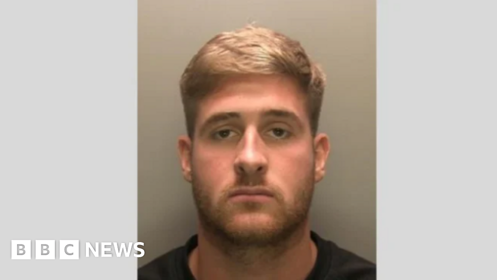 You are currently viewing Royal Marine jailed for abusing former partner