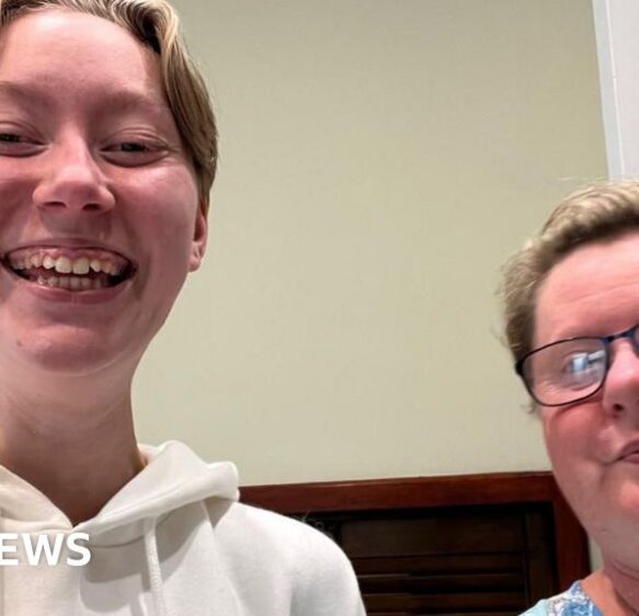 Minehead teenager swims for 12 hours to support community pool