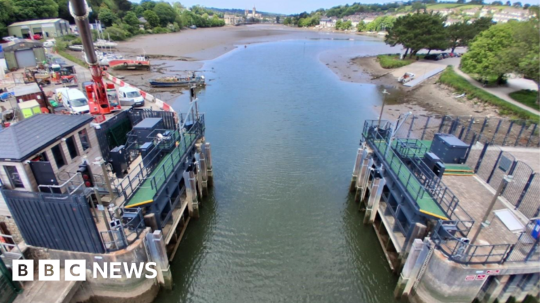 Read more about the article Truro homes protected from floods ‘for next 30 years’