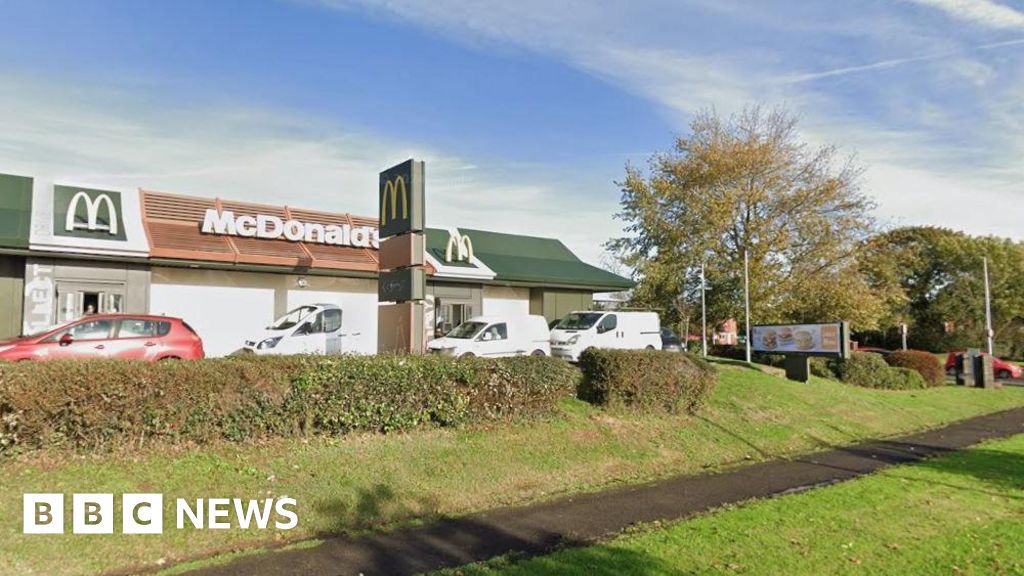 You are currently viewing Man arrested over threats outside McDonald’s in Exmouth