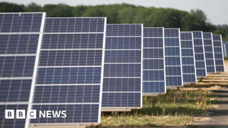 Read more about the article Concerns over Cornwall being ‘sold off’ after solar farm approved