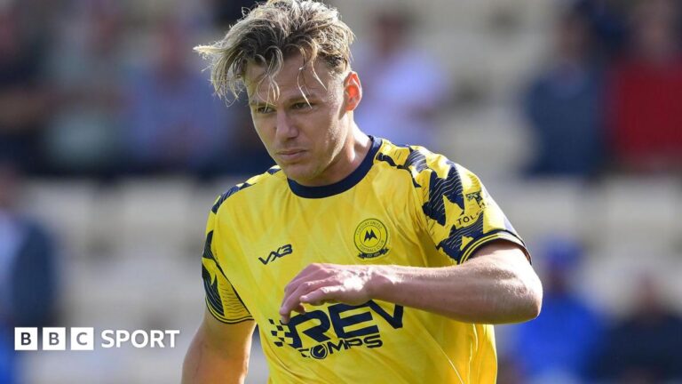 Read more about the article Cody Cooke: Torquay United striker ruled out for at least six weeks