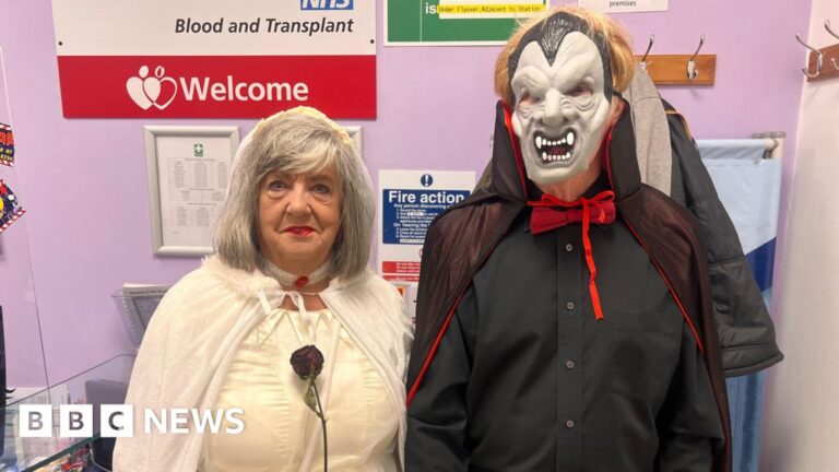 Read more about the article Dorset blood donor donates 100th pint dressed as Dracula’s bride