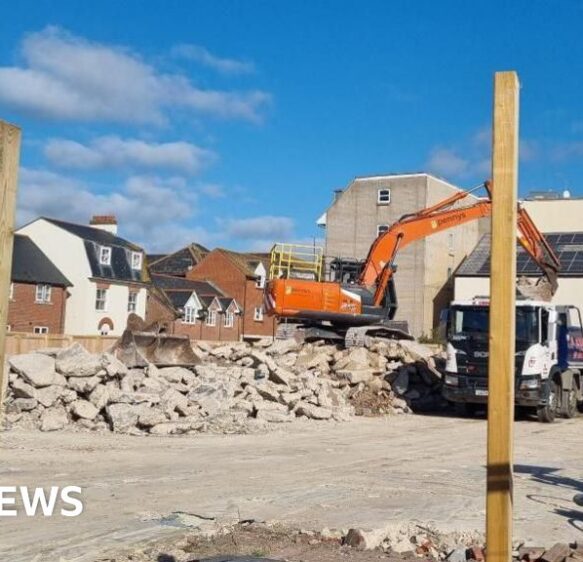 Weymouth bowling alley dig to unearth medieval town’s origins