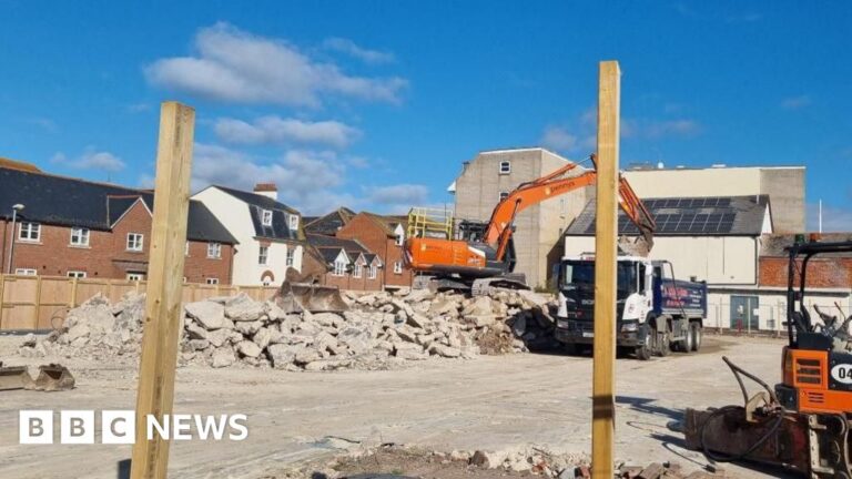 Read more about the article Weymouth bowling alley dig to unearth medieval town’s origins