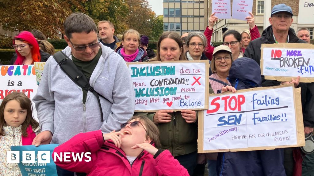 You are currently viewing Dozens in Somerset SEND failures protest at County Hall Taunton
