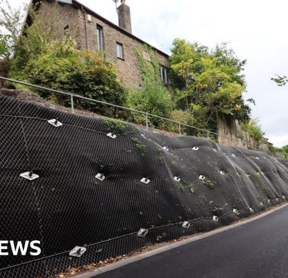 Work to repair dangerous Somerset embankment completed