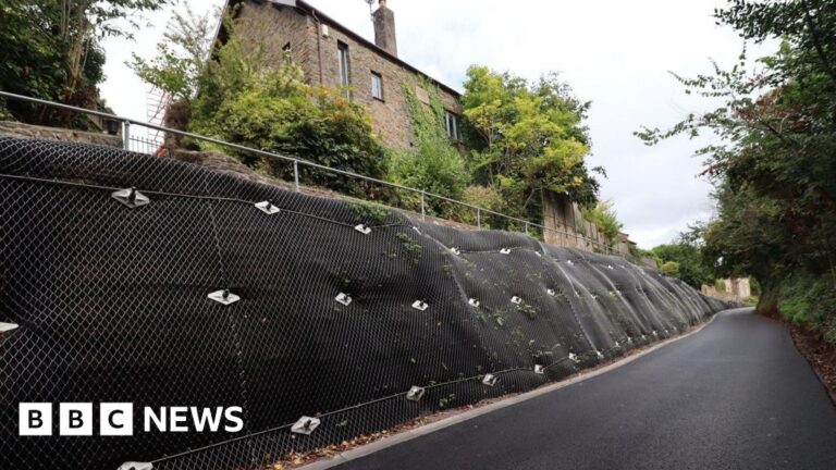 Read more about the article Work to repair dangerous Somerset embankment completed