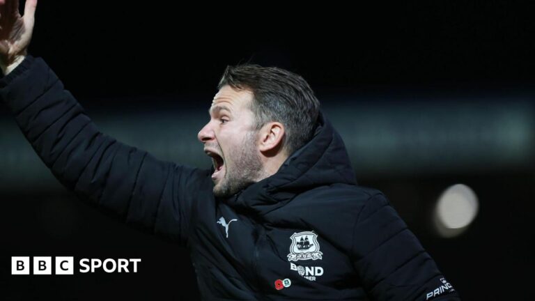 Read more about the article Tom Cleverley: Plymouth Argyle results ‘a huge priority’ for under-fire boss