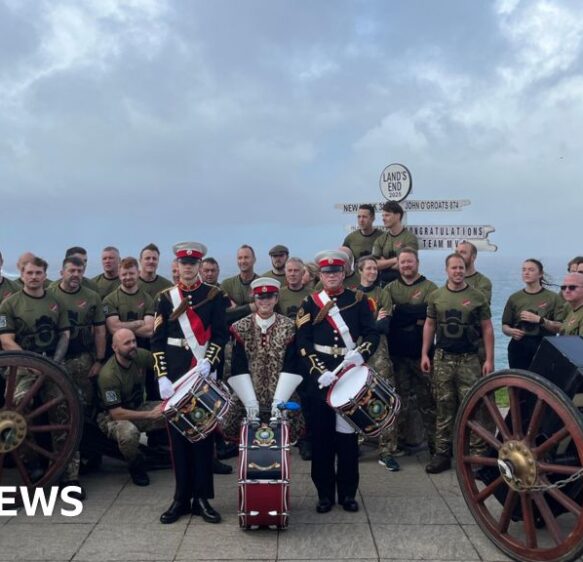 Charity team traverses Britain pulling field gun