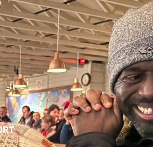 Marvin Brown: Former Bristol City forward dies aged 42 from cancer