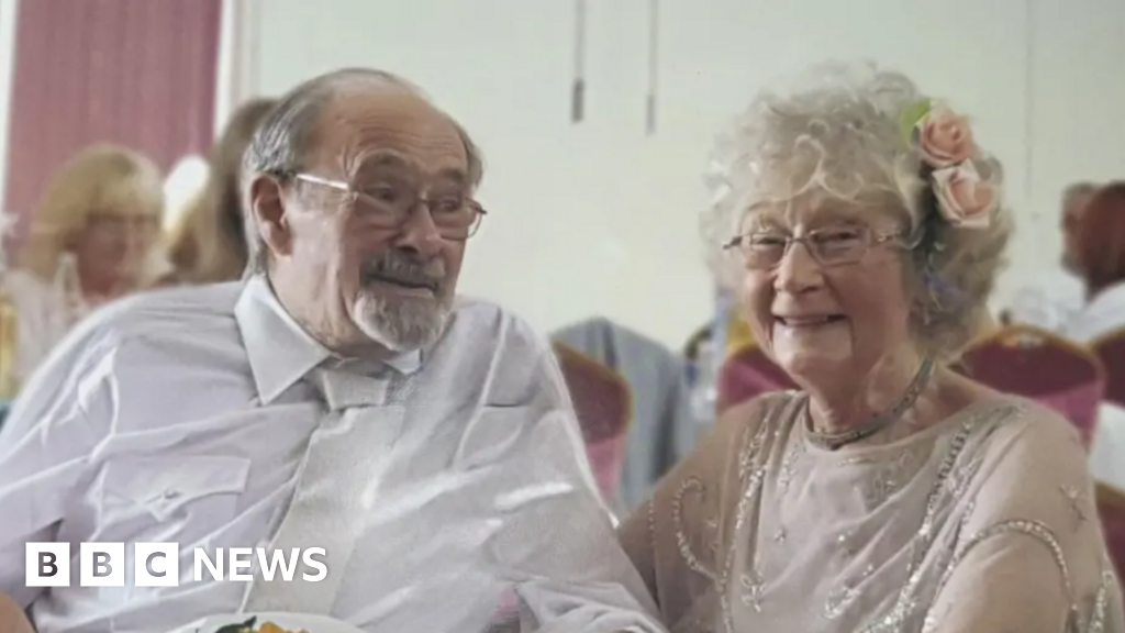 You are currently viewing Bed from ‘crooks’ and ‘unsustainable’ heat pump