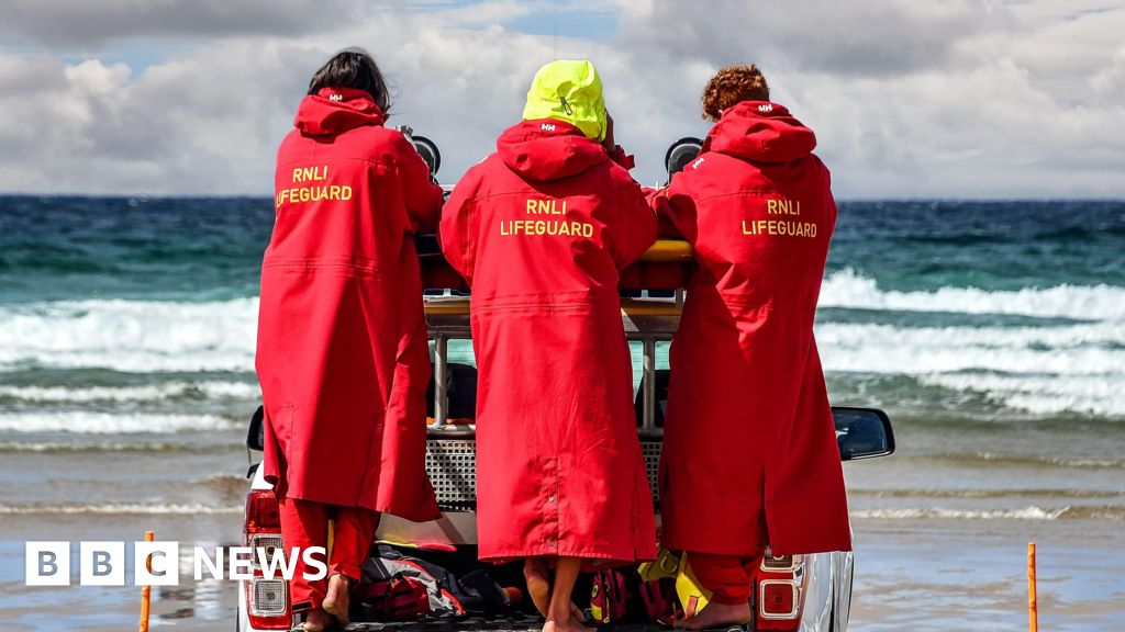 You are currently viewing RNLI lifeguards return to South West beaches for half-term