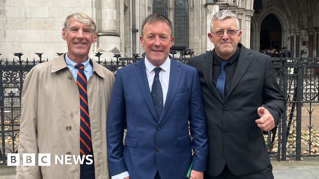 You are currently viewing High Court clears Reform councillors of election overspending