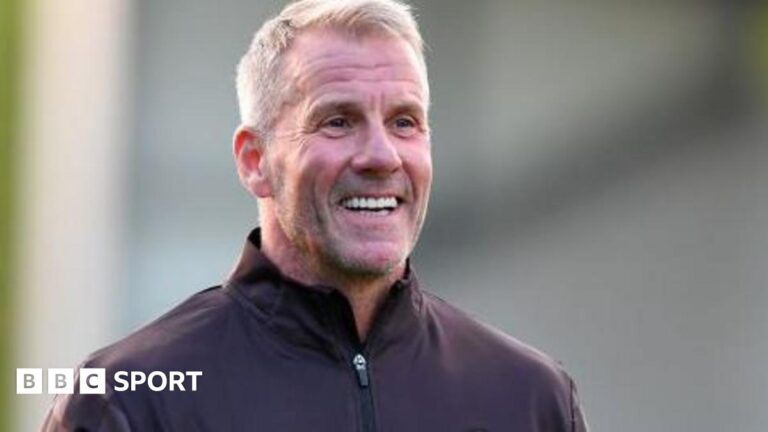 Read more about the article Plymouth Argyle name Mike Stowell as goalkeeper coach