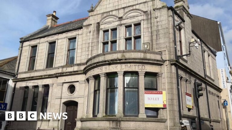 Read more about the article Former Lloyd’s Bank could become community and office space
