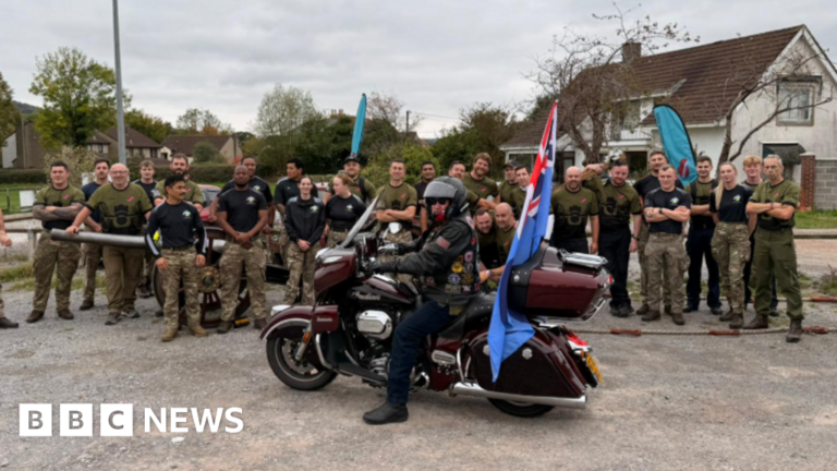 Read more about the article Soldiers’ attempting ‘virtually-impossible’ field gun trek