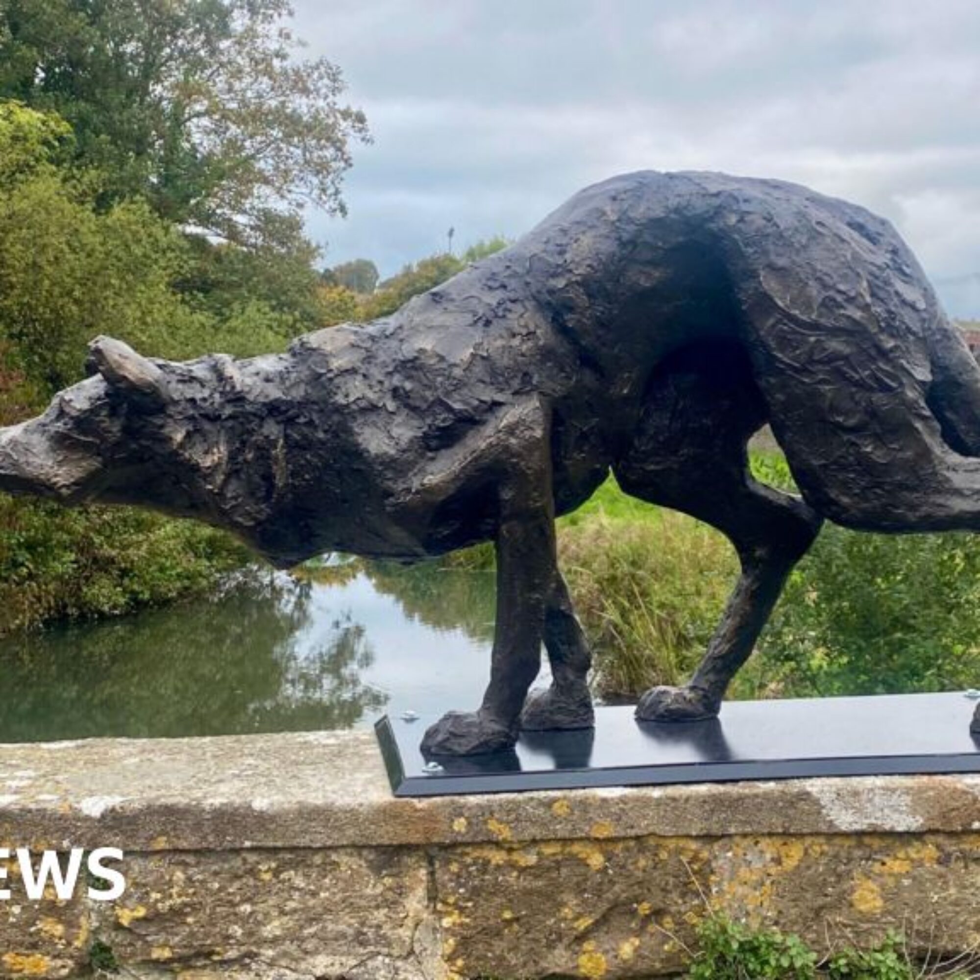 Bridport stalking dog sculpture reinstalled after appeal