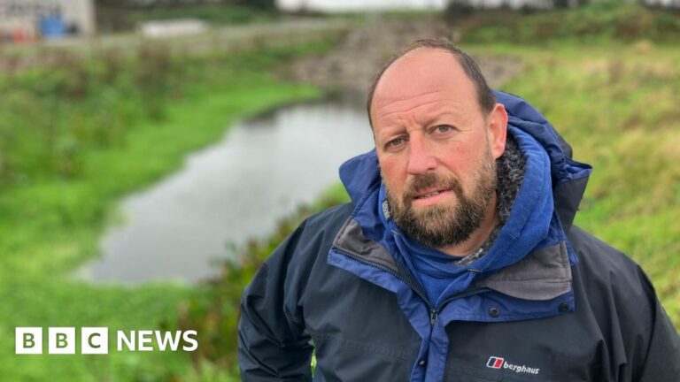 Read more about the article How can ‘water batteries’ help Devon farmers tackle drought?