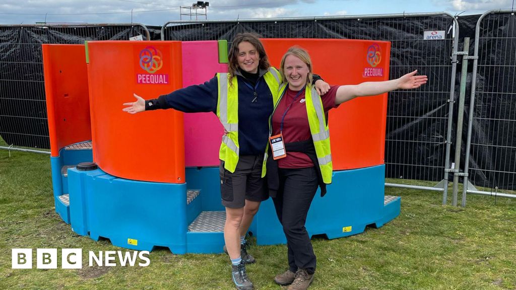 You are currently viewing Bristol graduates raise £1m for their women’s urinals start-up