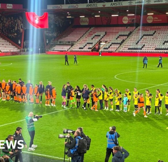 Thousands turn out to see AFC Bournemouth Women go top