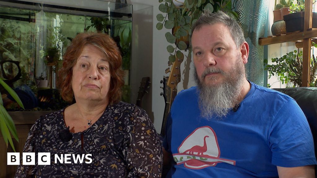 You are currently viewing Devon couple in 18-year dispute with freeholder over damp