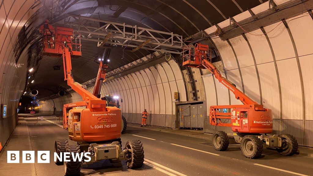 You are currently viewing Miles of new cabling installed in Saltash Tunnel
