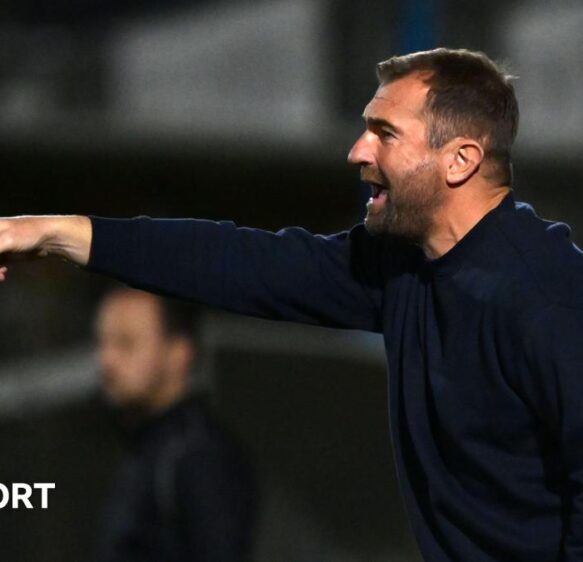 Paul Wotton says Torquay United need to keep pace with leaders Hornchurch