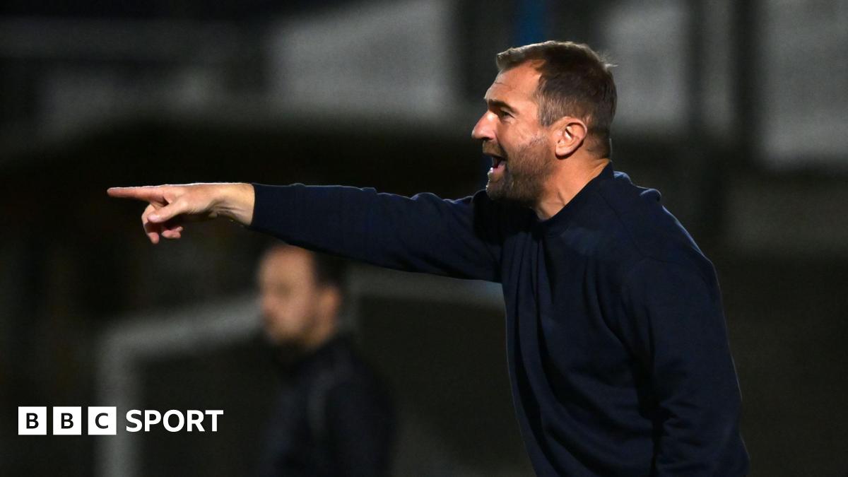 You are currently viewing Paul Wotton says Torquay United need to keep pace with leaders Hornchurch