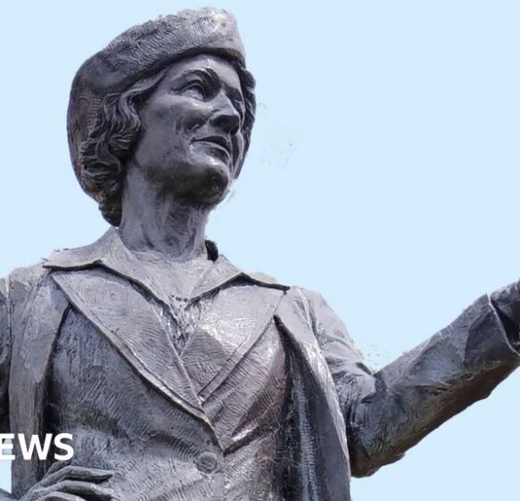 Nancy Astor statue in Plymouth removed to fix wobble