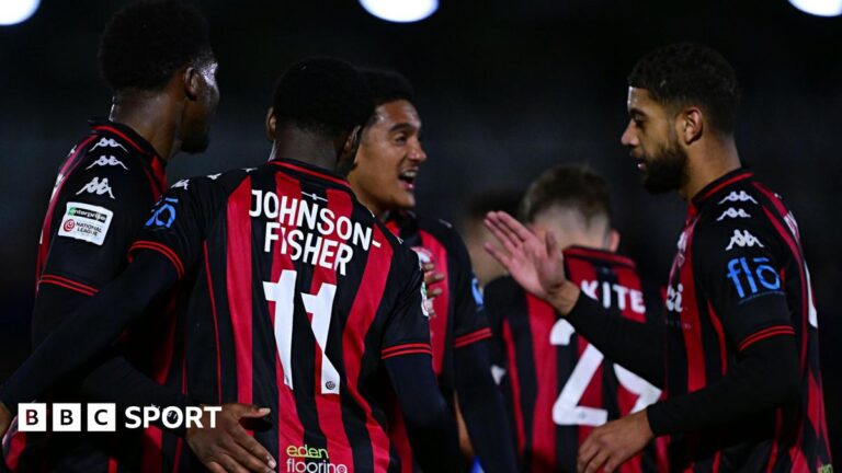 Read more about the article Truro City ready for 914-mile round trip to Gateshead – English football’s longest