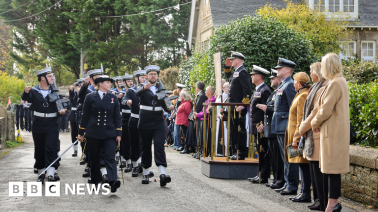 Read more about the article Parade and service in Cornwall village honours Lord Nelson